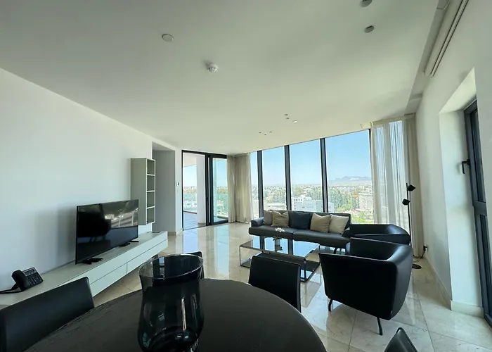 Skyhigh Park View Apartment *